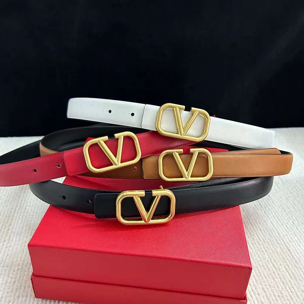 Manufacturer In Stock Wholesale Women Large V Letter Smooth Buckle Simple Ins Korean Black Ladies Decorative Pants Belt