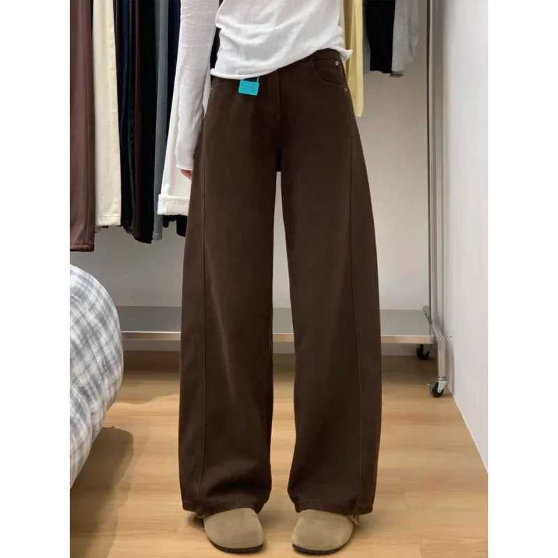 2025 Autumn New American Retro Brown Curved Knife Jeans for Women with Pear Shaped Figure Straight Leg Ultra Slim Wide Leg PantsT251208