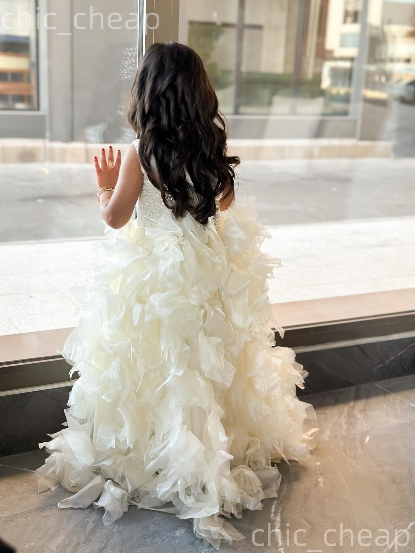 2026 Ivory Ball Gown Flower Girl Dresses Sequined Tiers Organza Little Girl Christmas Peageant Birthday Christening Tutu Dress Gowns ZJ422