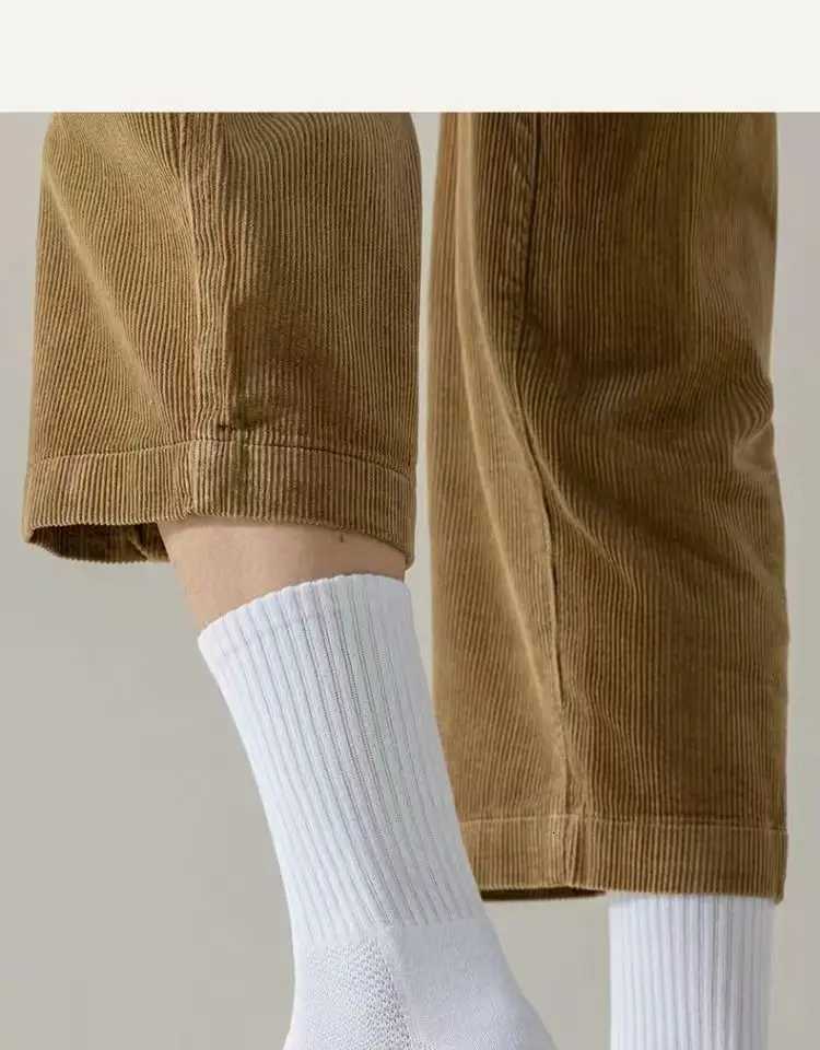 1/4 pairs Socks Mens Autumn Winter towel bottom with velvet mid-tube Black white stockings thickened sports basketball socksT251209