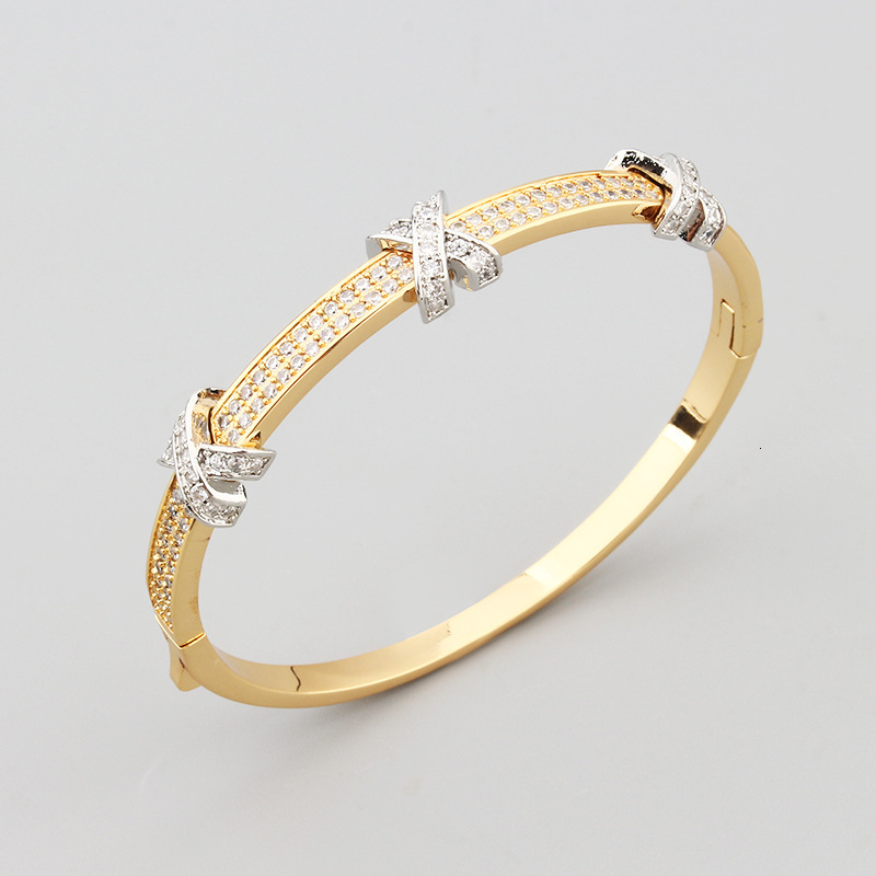 Style Elegant Light Luxury Letter X Copper Electroplated Two-tone Women's Bracelet with Spring Clasp
