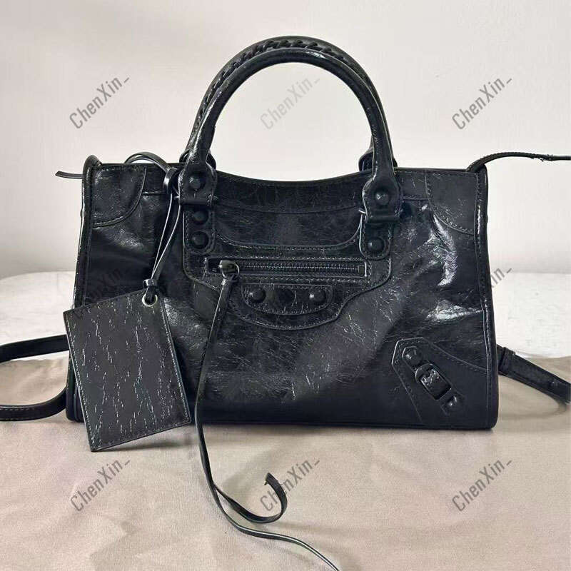 Paris LeCity Rivet Motorcycle Ins Hot Girl French Style Handheld High-end Retro Handbag Shoulder Crossbody Bag