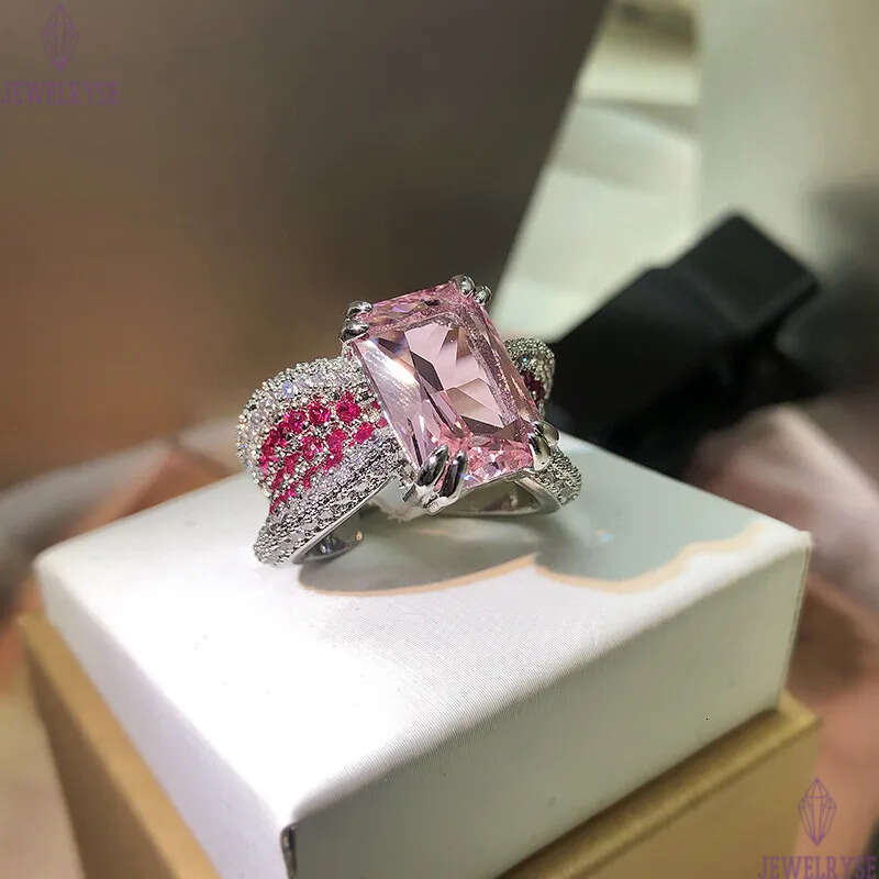 Lovely Pink CZ Zircon Diamond Rings for Women Girls Nice Elegant Love Luxury Designer Cute Big Square Stone Chinese Finger Ring Jewelry