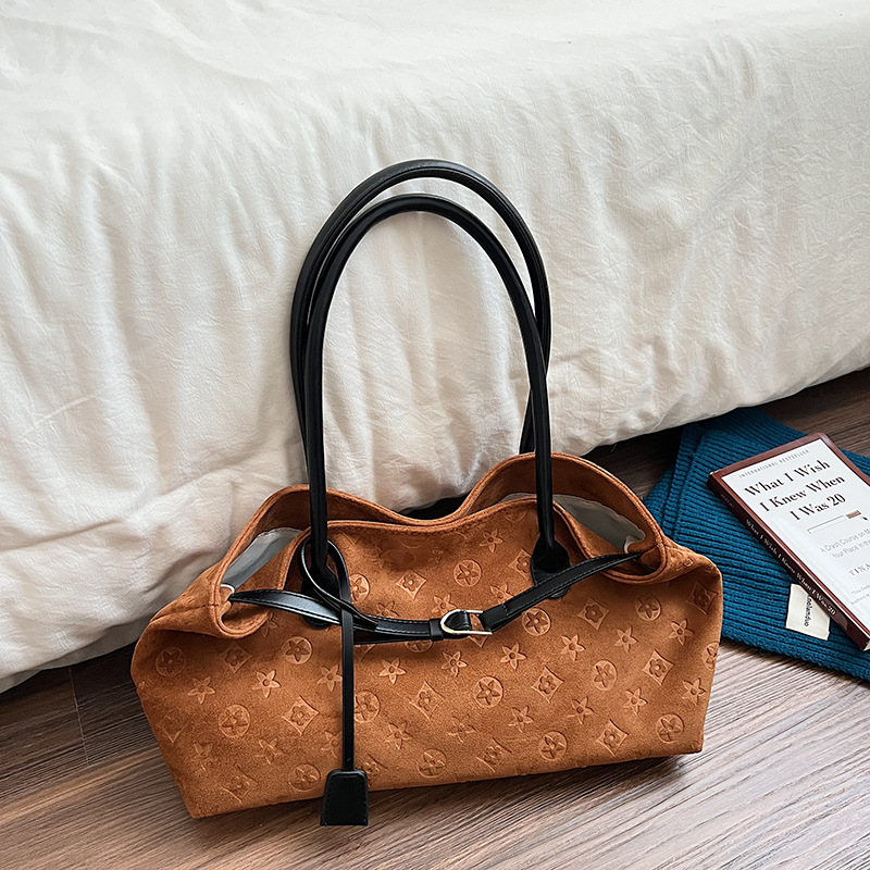 New Design Large Capacity Monogram Bag for Women 2025 Autumn/Winter New Shoulder Bag for Commuting Tote bag free shipping