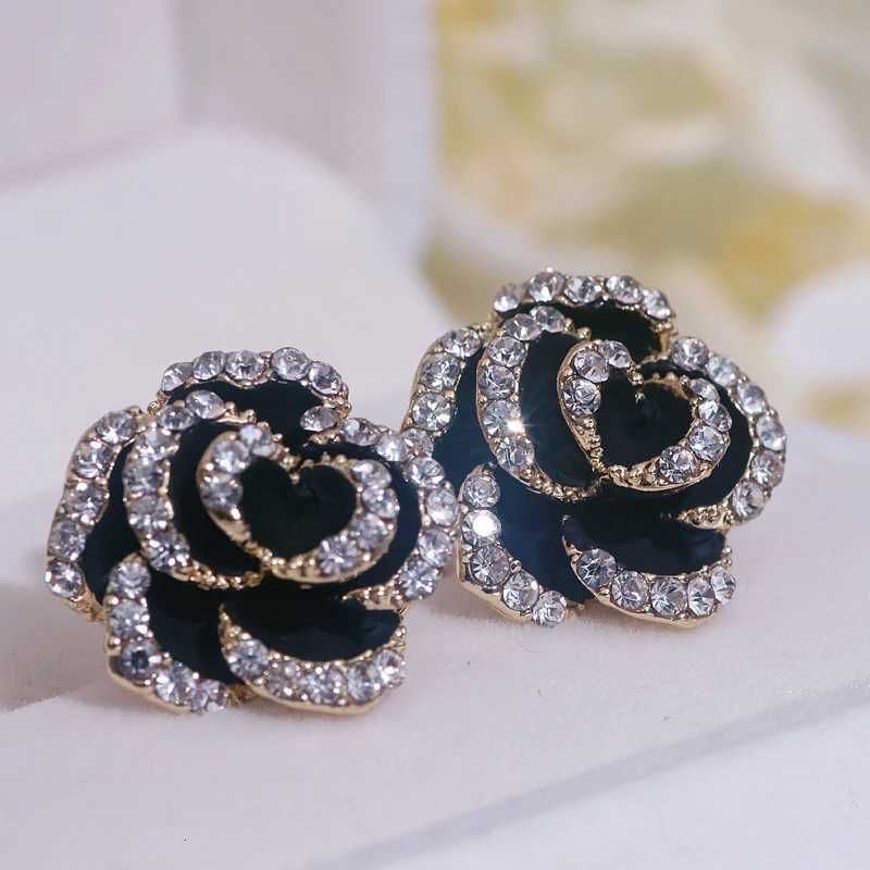 Classic Sweet Cute Rhinestone Flower Stud for Women Handmade Vintage Earrings Female Party Weddings Jewelry Gifts K251209 H260129