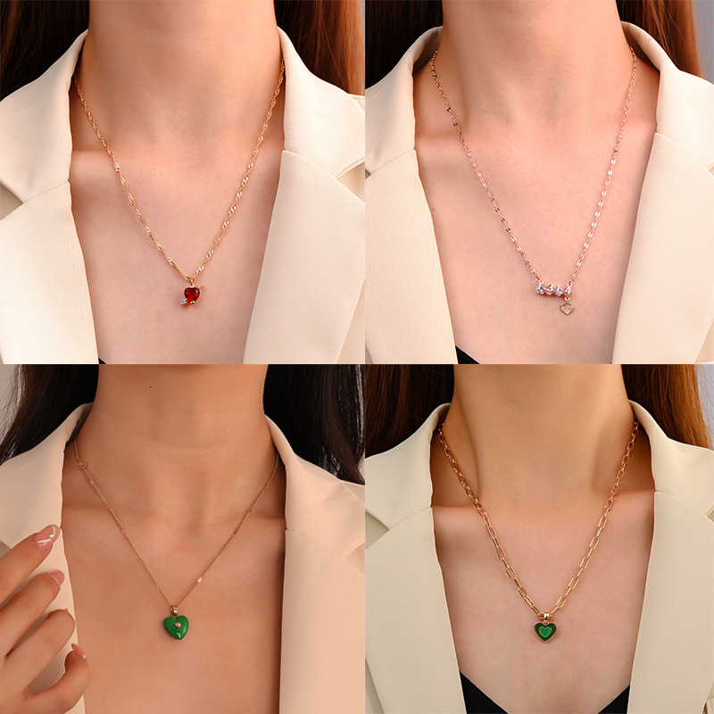 Hot Selling Heart designer Necklace For Women, Elegant Niche free shipping Design, luxury Heart-Shaped Collarbone Chain, Fashionable Sweater Chain