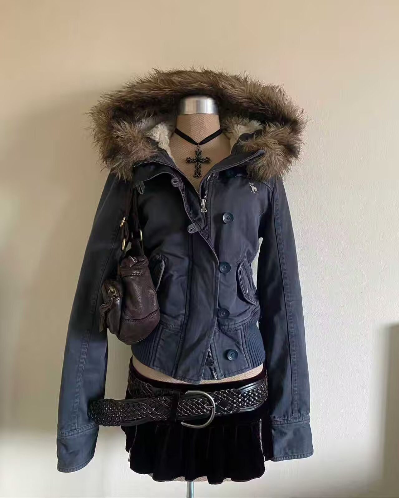 2025 Autumn Style Fur Collar Hooded Jacket Short Coat for Women with Fleece Lining and Thickened 251129