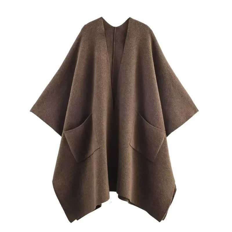 Luxury Elegant Lady Tippet Knitted Cape Winter Women Cloak Coat Camping Vocation Warm Clothing Loose Tops Streetwear Wraps Ponchos Y251208