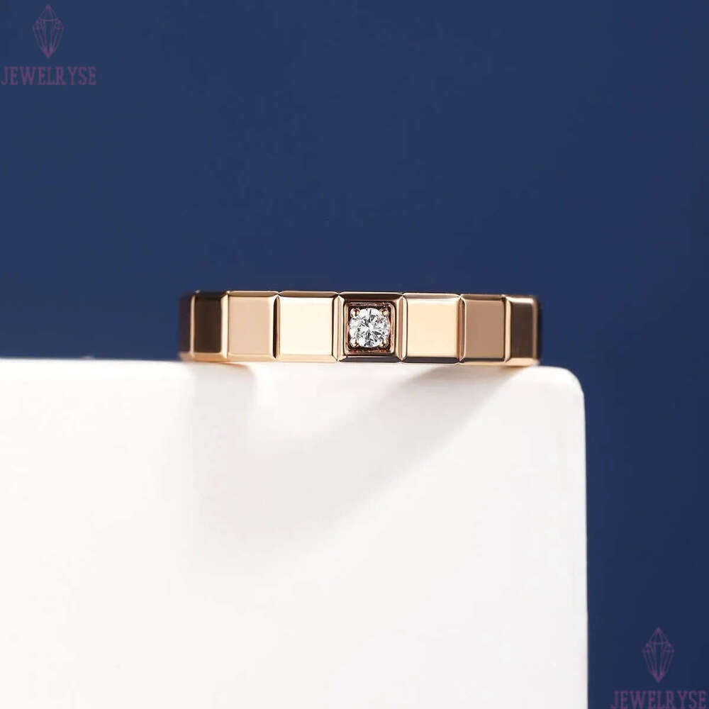 2025 New ice square diamond crystal for women men luxury simple cubic designer love lovers couple rings engagement ring jewelry