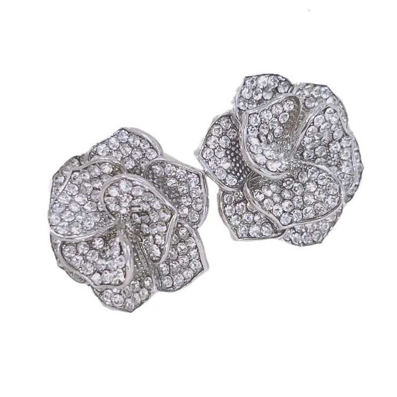 Fashionable camellia studded womens luxurious and versatile earrings K251209 H260129