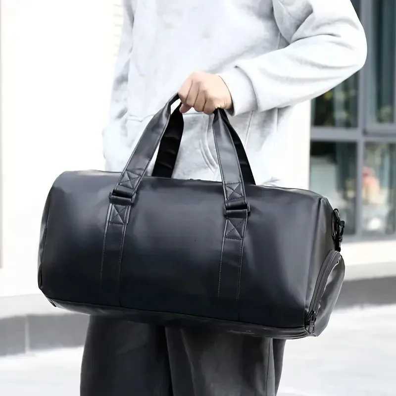 Outdoor Short Travel Handbag Training Fitness Bag Solid Color Dry And Wet Separati Pocket Hiking Handbag Waterproof Handbag Y251209