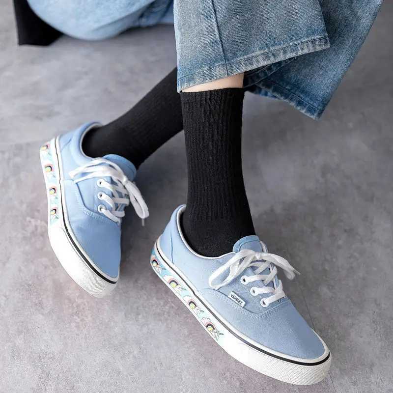 5 Pairs Men Crew Socks Black And White Middle Tube Streetwear Soft Breathable Cotton Casual SocksT251209