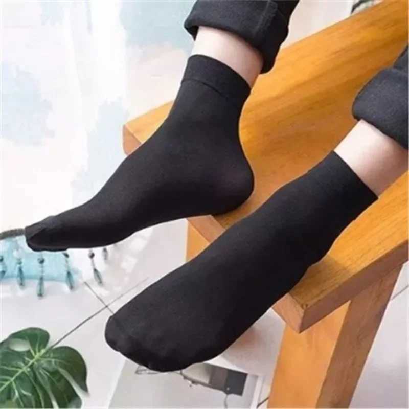 1 Pairs to 3 Pairs New Summer Ice Thin Mens Socks Breathable Casual Business Men Socks Fashion Male Elastic Sports SocksT251209