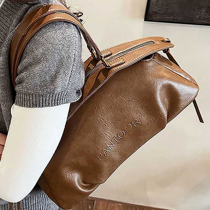 Autumn Winter Ladies Handbag Large Capacity Bowling Bag Casual Shoder Bag Vintage Style Brown Leather Handbag Y251209