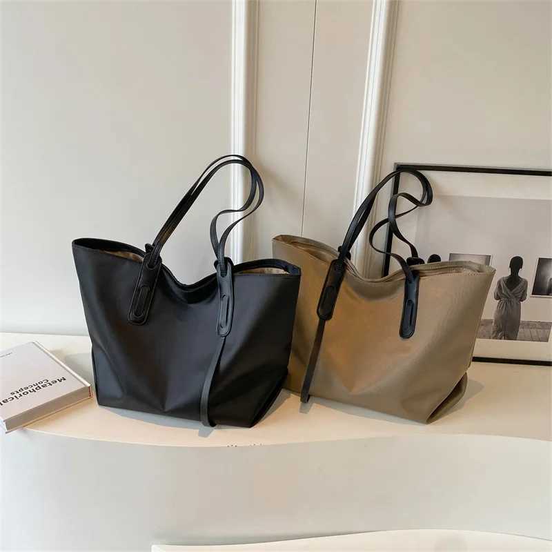 Wen Handbags large Capacity Tassels Fem Shoder Bags Soft Oxford Travel big Totes new ladies Hand Bag black Y251209