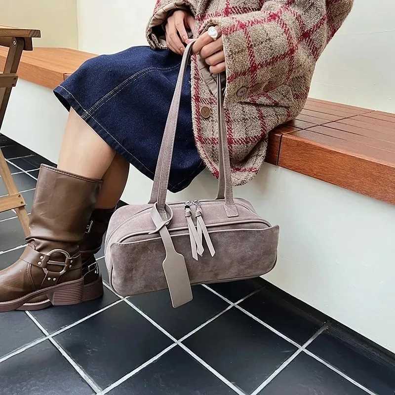 Brand Trend Design Shoder Bags for Wen Lat Luxury Designer Handbags PU Suede solid red Top-handle Bag Cmute low Bag Y251209