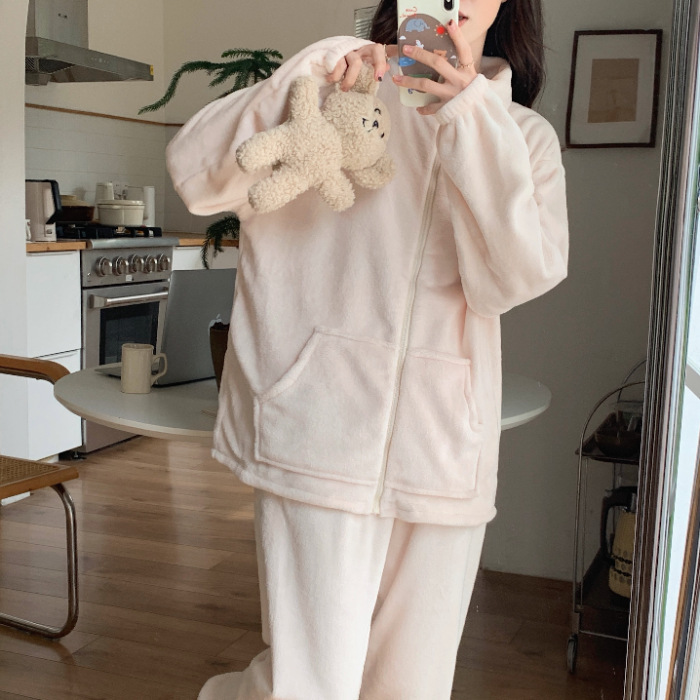 B1232-Unleash Timeless Versatility Explore Trendsetting Designer Basics by Brand B1022