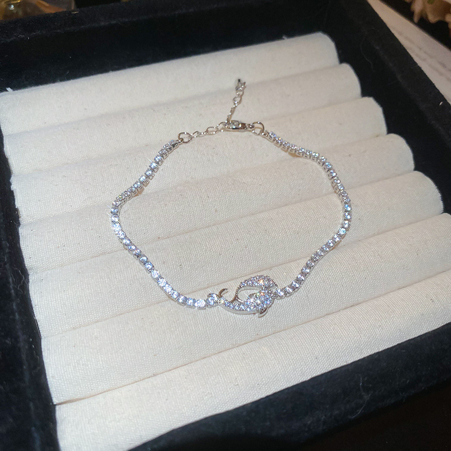 Square Zircon Small Fish Light Luxury High-end Fashion Super Shiny Bracelet for Women Commuting Versatile Elegant Jewelry Wholesale - view 6