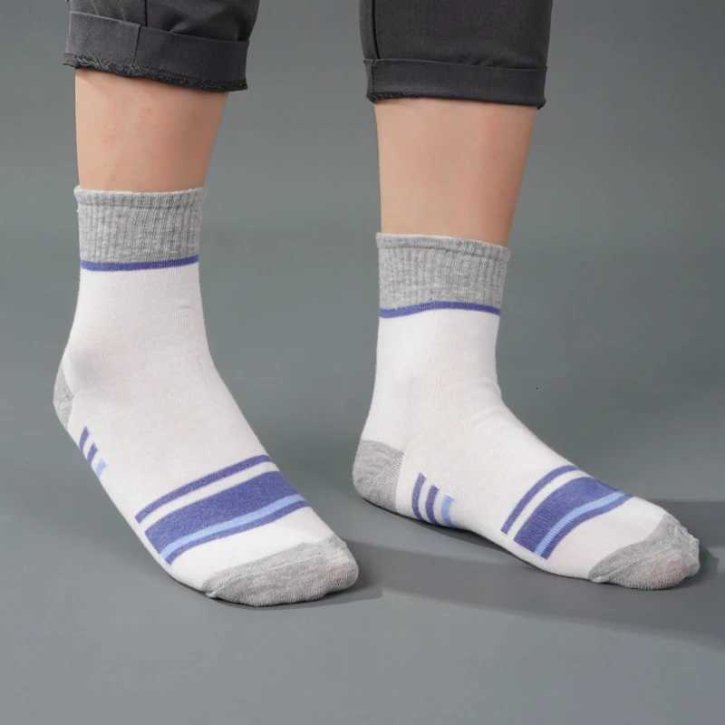 4 Pairs/Lot Cotton Plus Size Mens Striped Funny Casual Socks Mid Length Comfortable Breathable Shorts Colored Fashion SockT251209