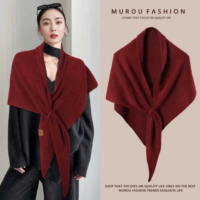 Luxury Version New Womens Neck Wrap Autumn and Winter Wool Blended Triangular Shawl Female Thickened with Knitted Warm Shoulder XWJ116 Y251208