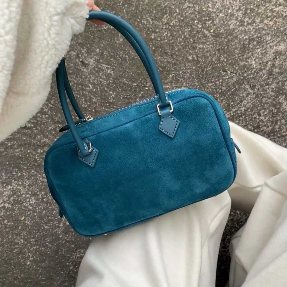 Suede Bost Bag 2025 New Niche Design Sheepskin High-end Antique e-Shoder Crossbody Bag Fi Wens Handheld Square Bag Y251209