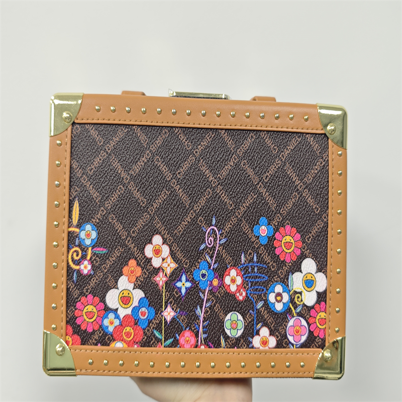 Shoulder bag blind box random fashion casual trend super value surprise 1 box equal to 1 random trendy bag (from the 2-7 popular designs in pics)