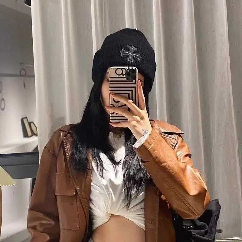 Luxury Fall and winter popular pullover hat embroidery hem knit hat Outdoor warm beanie hat Y251209