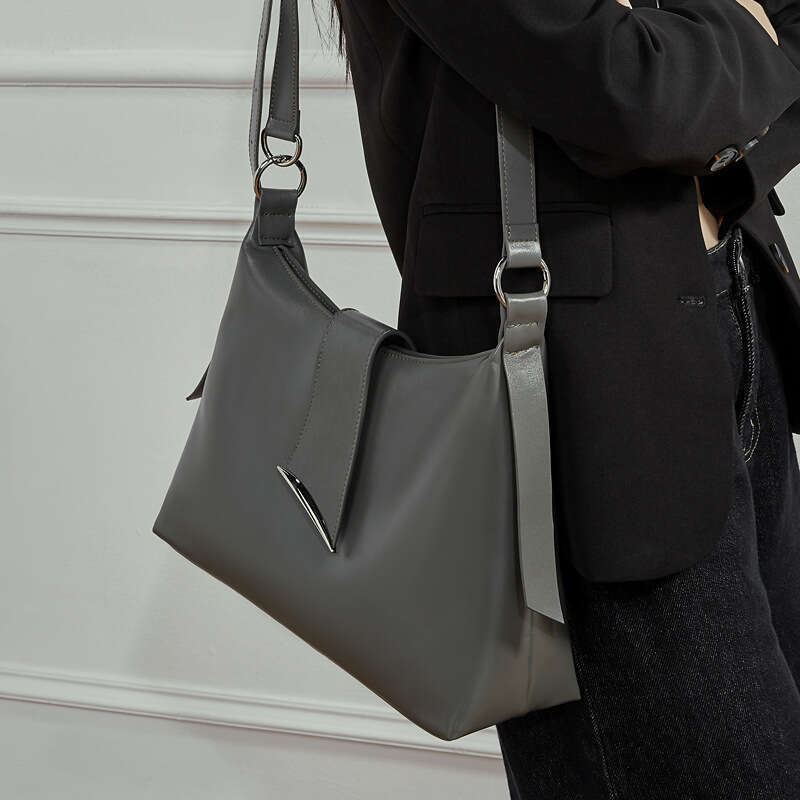 Luxury Bag Designer Shoulder Bags Totes Hobo Genuine Leather Women S Large Capacity Commuter Tote High End New Single Crossbody Bag