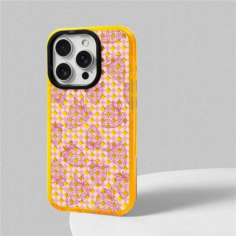 Plaid Strawberry Phone Case For iphone 17 16 15 14 13 12 11 Pro Max Plus Air Soft TPU Shockproof Back Cover C251209