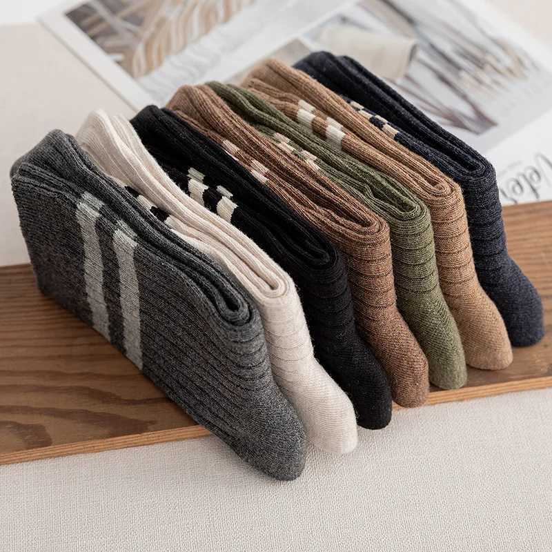 Fashion Mens Socks Casual Striped Streetwear Hip Hop Skateboard Long Socks Cotton Breathable Harajuku Men Male Crew Socks GiftsT251209