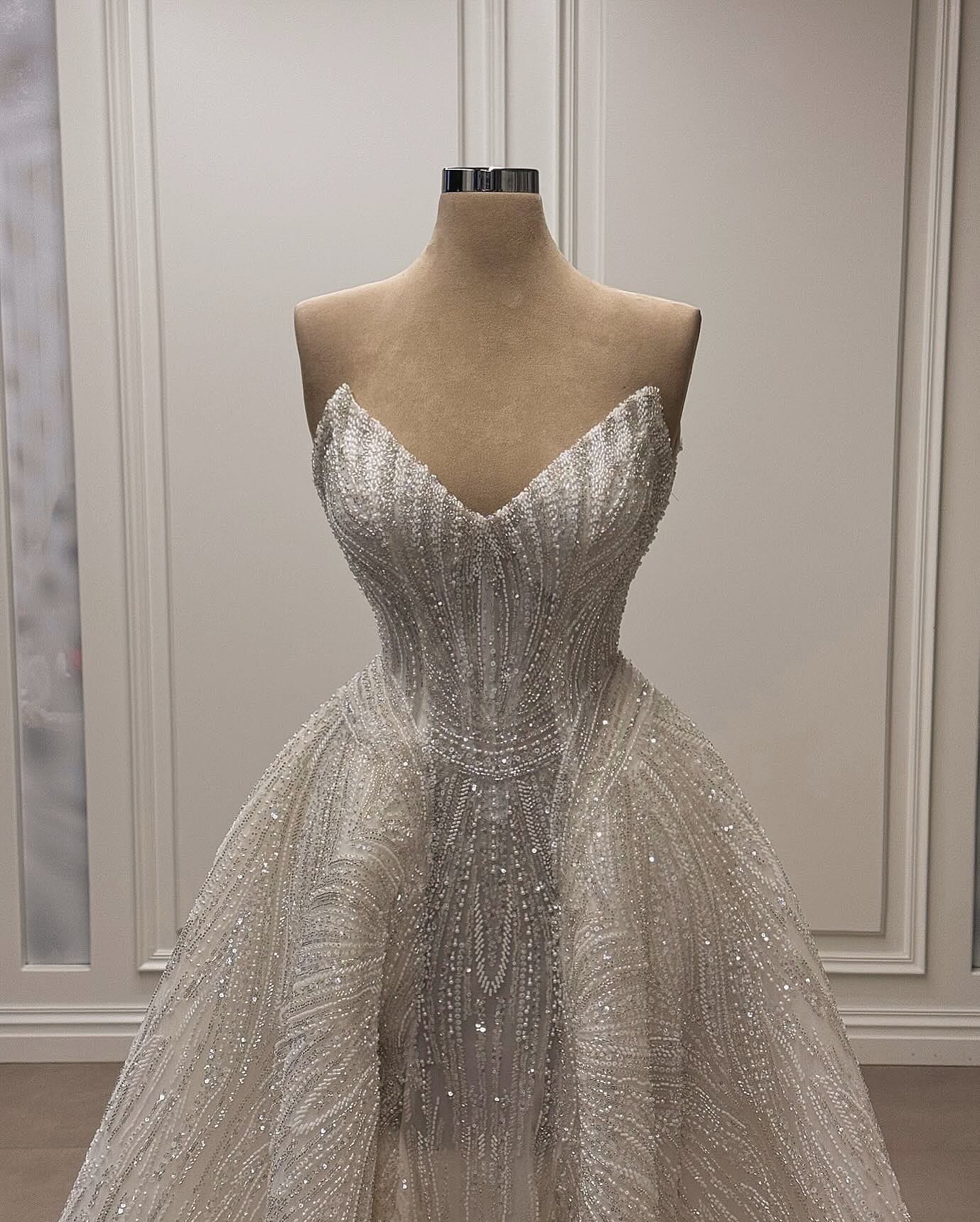Modern Sequins Wedding Dresses Strapless Bridal Gowns A Line Illusion Sleeveless Princess Customized Vestidos De Novia Plus Size