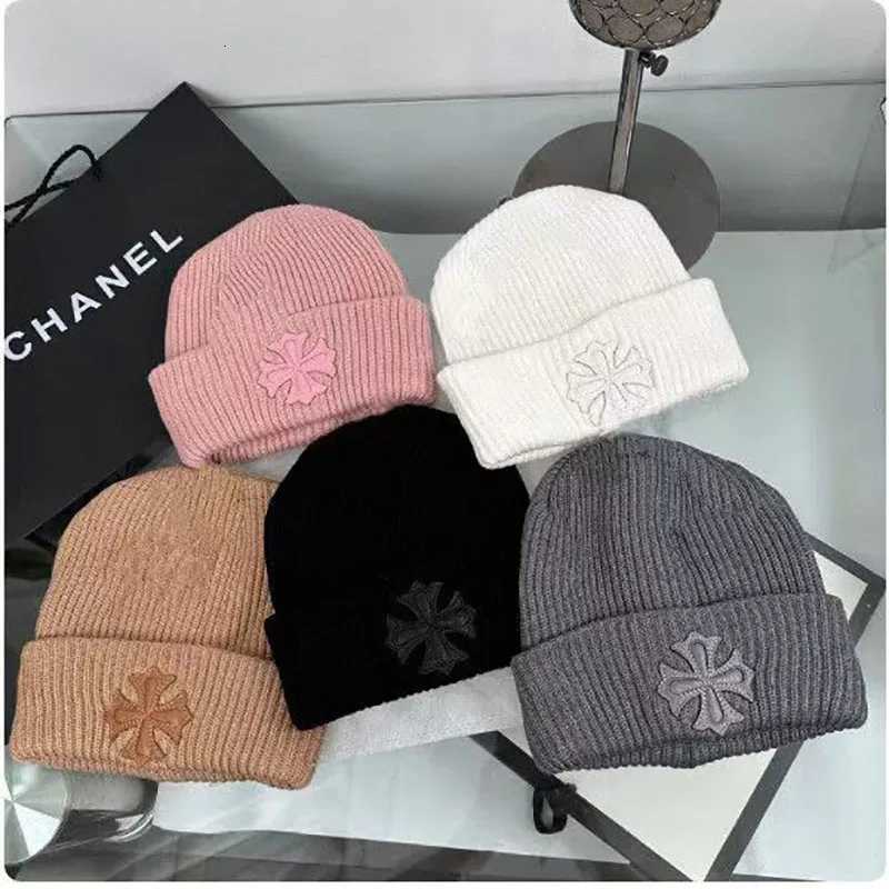 Luxury Fall and winter popular pullover hat embroidery hem knit hat Outdoor warm beanie hat Y251209