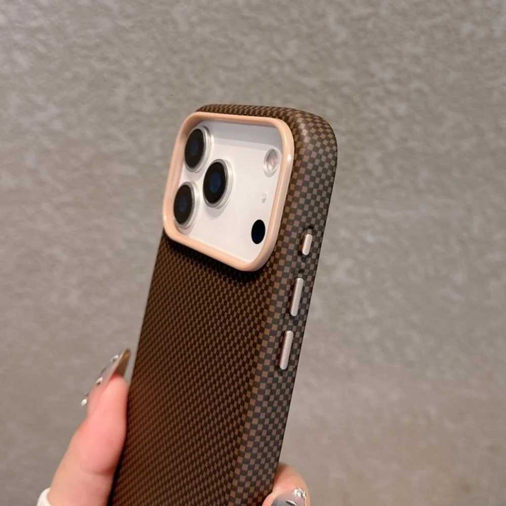 Built-in Magnetic high end Carbon Fiber for Phone Case for iPhone 17 Pro Max Air 17 Pro Wireless Charge Shockproof Case C251209