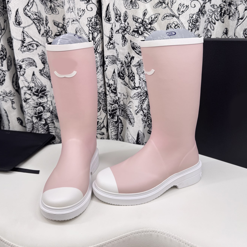 Designer womens shoes rubber rain high boots black high quality half boots knee boots ankle boots thigh boots martin hnight boots renaissance fashion classic B0376