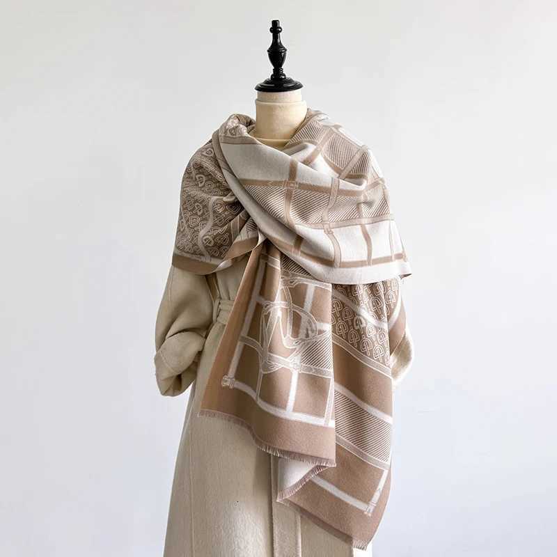 Luxury Elegant Leopard Print Scarf Imitation Cashmere Soft Warm Versatile Shawl Coldproof Windproof Blanket Scarf for Autumn Winter Y251208