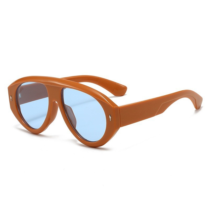 Men's Trendy Pilot Sunglasses - Large Frame with Burgundy Tinted Lenses