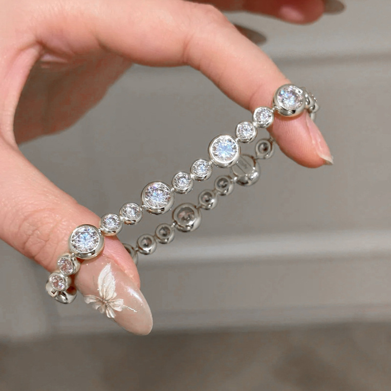 Korean Style New Super Shiny Zircon Round Casual Fashion Niche Bracelet Light Luxury High-end Elegant Women's Jewelry - view 5
