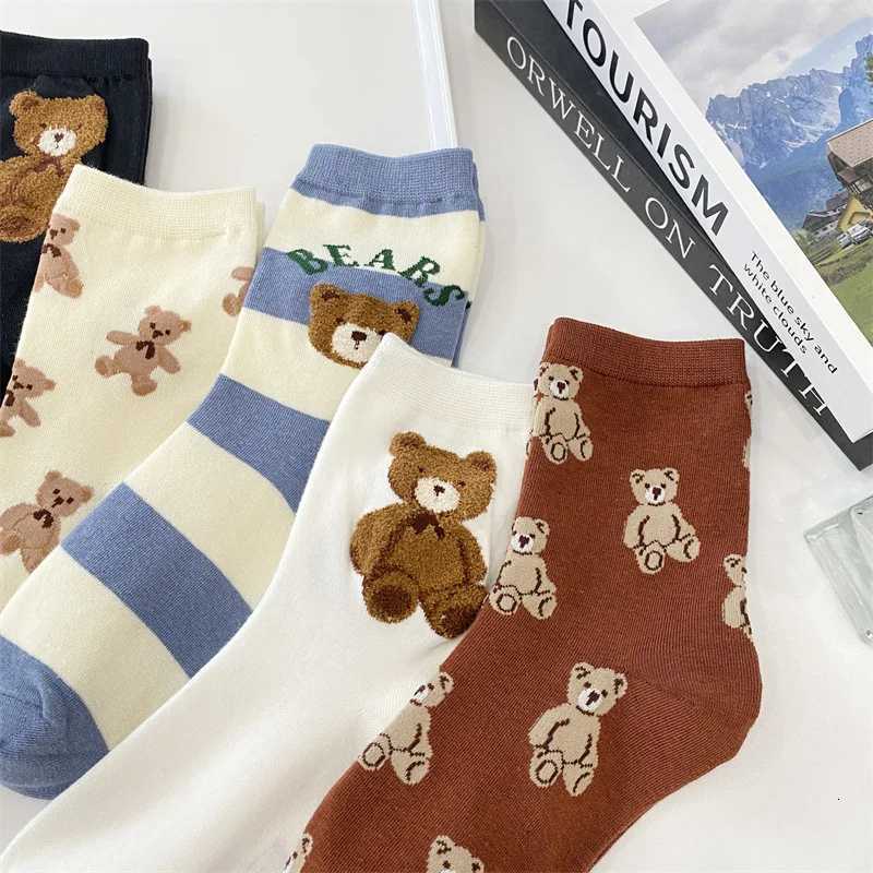 Casual Cute Bear Mens Socks Cotton Cartoon Harajuku Skateboard Socks Novelty Breathable Soft Happy Sox Gift for Men Couple SoxT251209