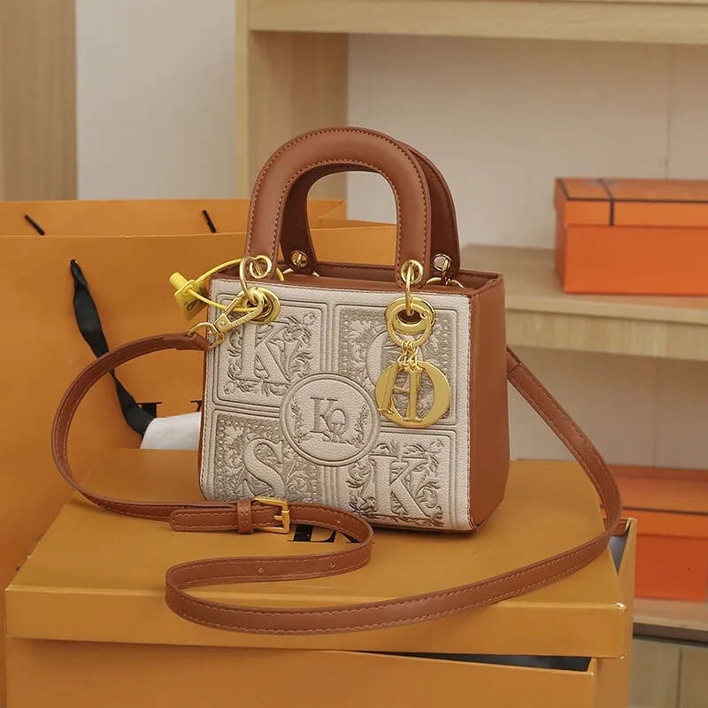 Women Bags Handbag Free shipping 2025 new designer Shoulder New tote Bags For womans ladies fashion embroidery casual handbag square crossbody bag 8c