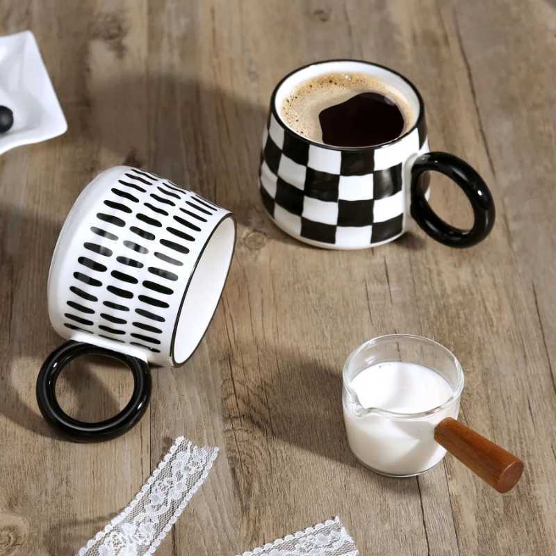 Creative Ceramic Coffee g Black White Couple g He Chessboard Latte Coffee Cup Simple Afternoon Tea Supplies New Gift H251209