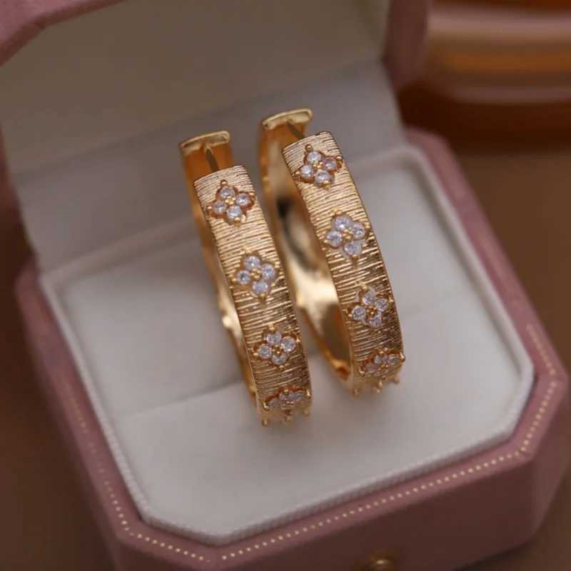 2025 French new design fashion jewelry 14K gold plated large round zircon leaf earrings elegant womens daily work accessories J251208