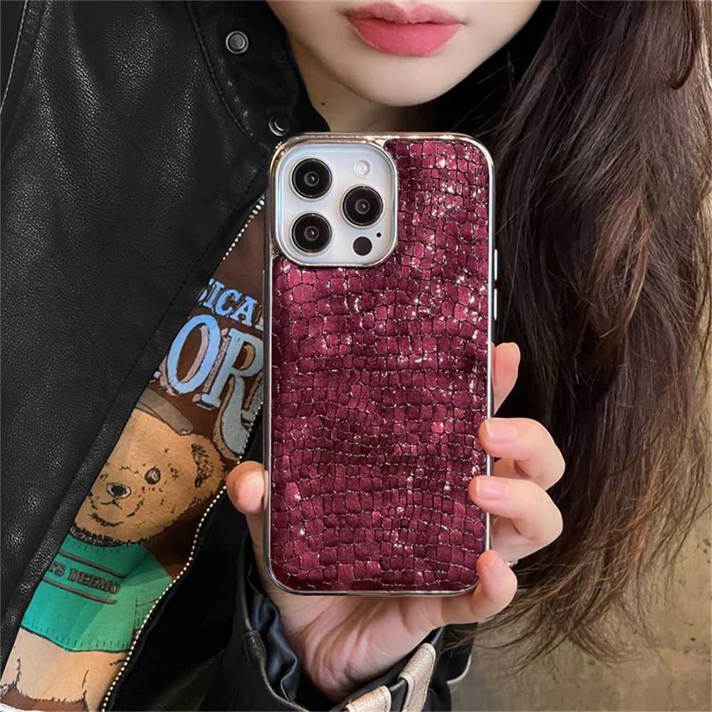 Korean Luxury Glossy UP Crocodile Hard Leather Phone Case For iphone 16 15 14 13 12 Pro Max Fashion Shockproof Back Cover Funda C251209