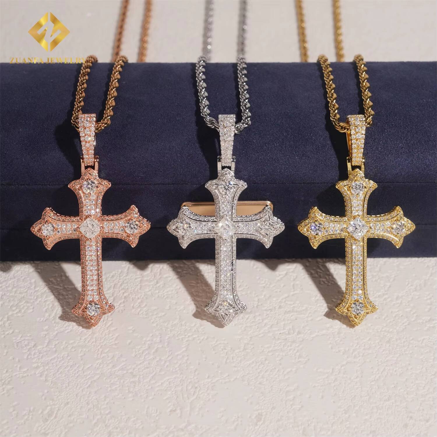 Hip Hop Fashion Jewelry 925 Silver VVS D Moissanite Pendant Men Women Charms Iced Out Shining Moissanite Diamond Cross Pendant