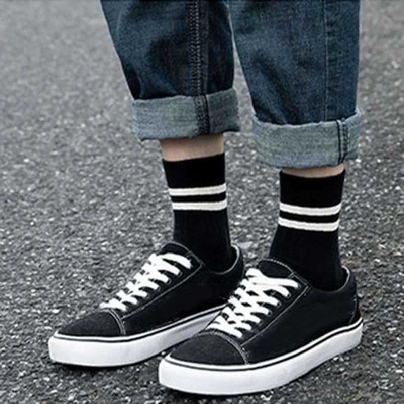 Fashion Mens Socks Casual Striped Streetwear Hip Hop Skateboard Long Socks Cotton Breathable Harajuku Men Male Crew Socks GiftsT251209