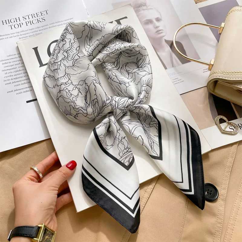 Luxury Luxury Brand Women Paisley Print Square Hijab Scarf Soft Satin Silk-like Small Neck Scarf Stylish Casual Headscarf Woman Bandana Y251208