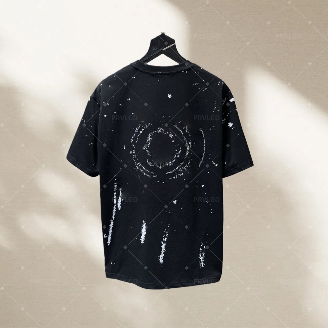 Classic Design Men's Trendy T-shirt with Fashionable Graphic Prints