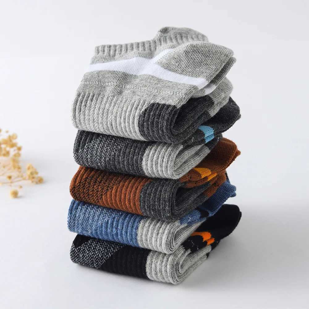 1pc Mens Medium Cotton Socks Thickened Sweat Absorbing Sports Socks Outdoor Wear-resistant Shock Absorption Running SocksT251209