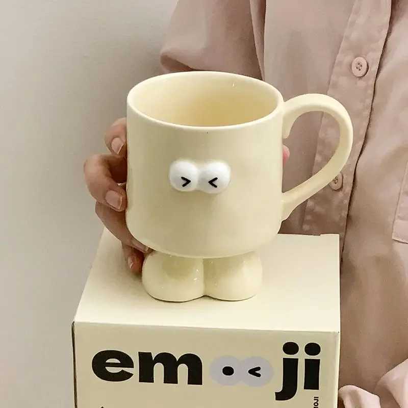 Intere Big Eyed Ceramic g Cute Red Black and White Coffee gs Off Breakfast Birthday Gift Teacup Couple Water Cups H251209
