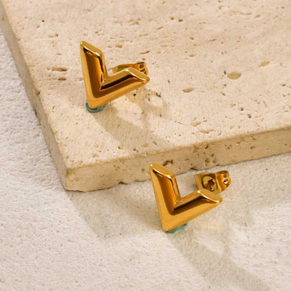 E147 Golden V-shaped small stud for womens fashion Korean style simple letter personality stainless steel earrings K251209 H260129
