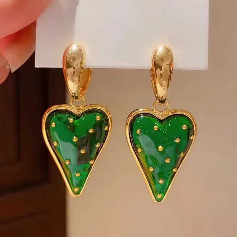 Retro Exaggerated Baroque Strawberry Womens Earrings 2023 Fashion New Fruit Series Leisure Holiday Jewelry Ear Accessories K251209 H260129